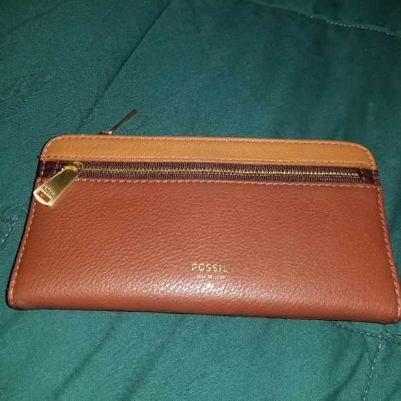 Fossil - Picture 2 of 7